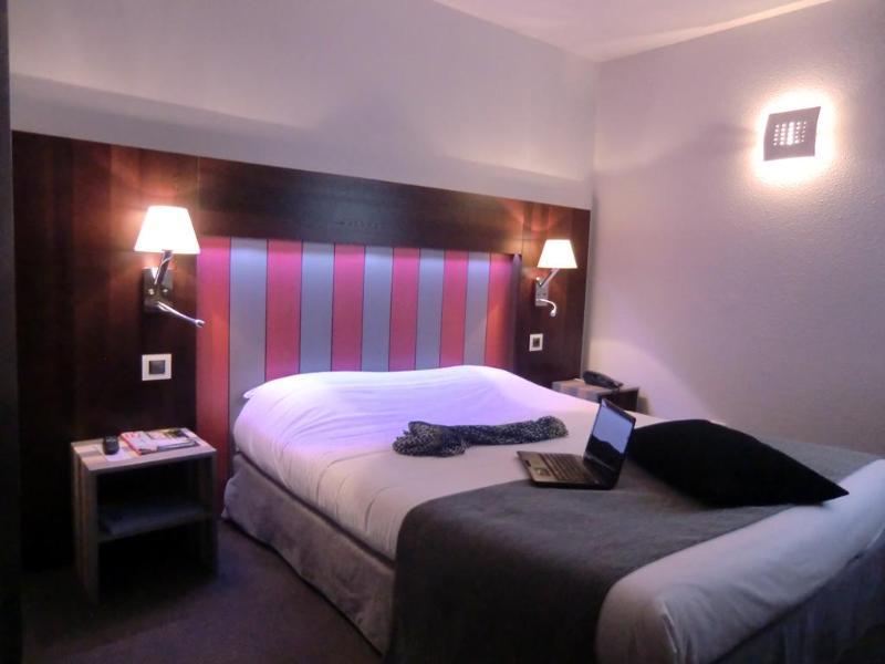 Hotel Le Neron - Logis Fontanil-Cornillon Zewnętrze zdjęcie